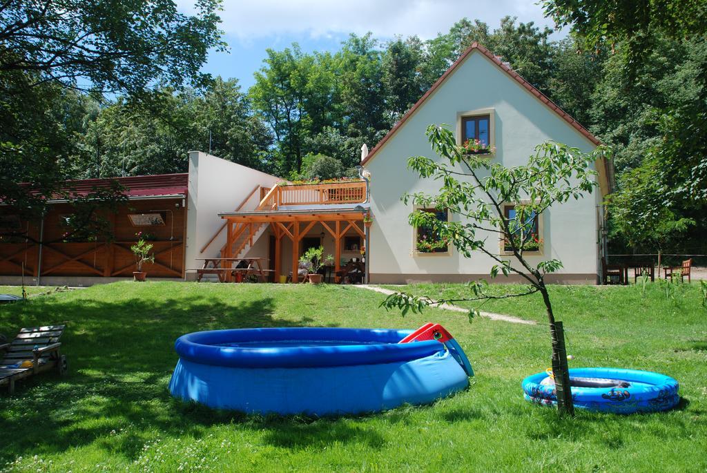 Penzion Staj Navary Apartment Exterior foto